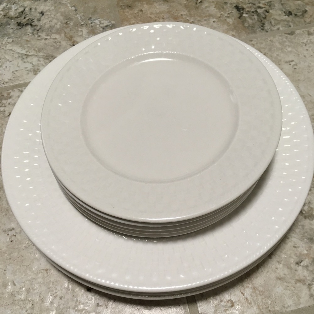 ONEIDA WICKER basketweave stoneware dinnerware set of 7 plates
